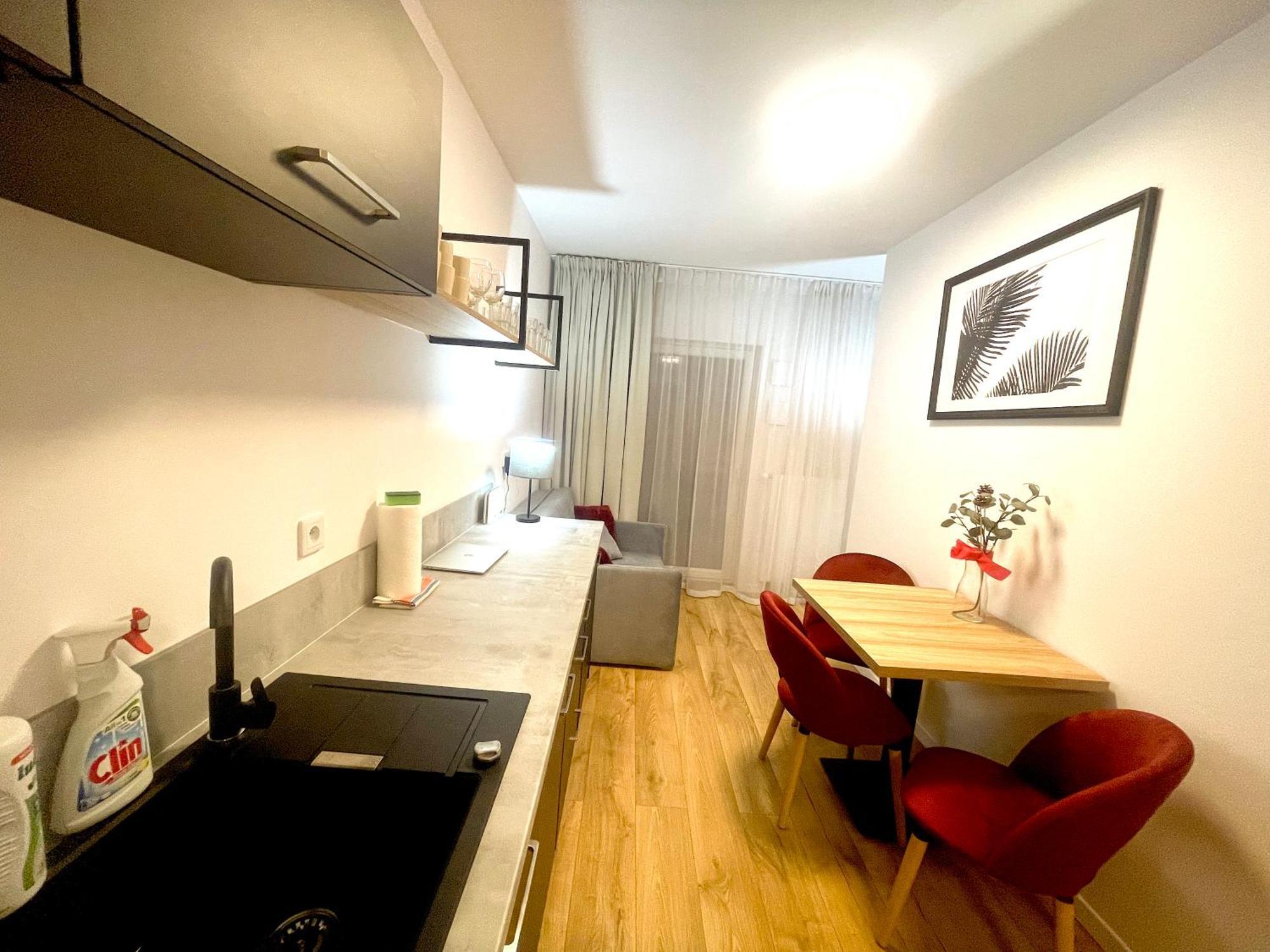 Apartment Premium Atal City Square-Free Parking Space In The Garage Βρότσλαβ Εξωτερικό φωτογραφία